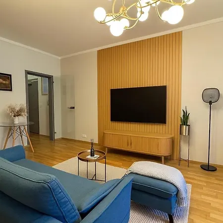 Private Luxury With Terrace And Garden